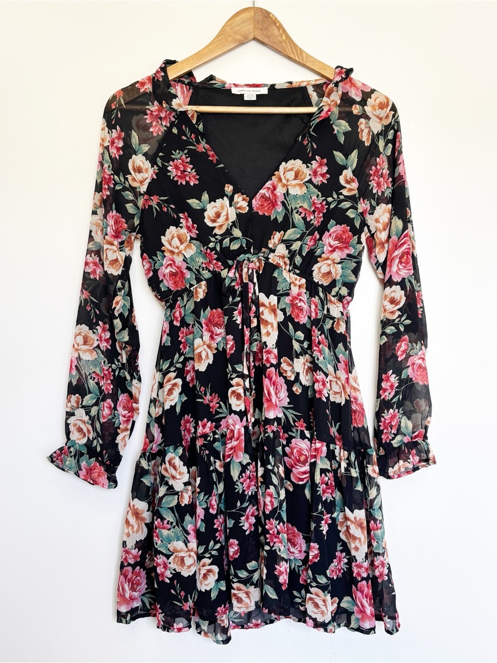 American Eagle Outfitters Black Floral V-Neck Long Sleeve Dress Size Small